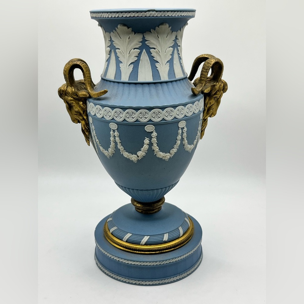 Estate Find Rare Antique Wedgwood Solid Jasper Vase 9 3/8 Inches England 1790s - Picture 6 of 13
